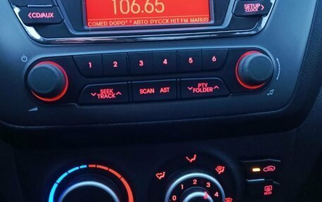 KIA Rio III рестайлинг, 2013 год, 790 000 рублей, 15 фотография