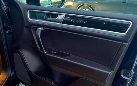 Volkswagen Touareg III, 2017 год, 3 850 000 рублей, 23 фотография