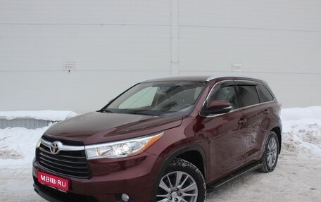 Toyota Highlander III, 2014 год, 2 570 000 рублей, 1 фотография