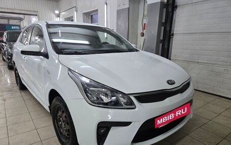 KIA Rio IV, 2019 год, 950 000 рублей, 2 фотография