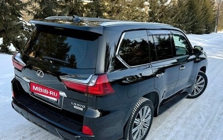 Lexus LX III, 2017 год, 8 250 000 рублей, 16 фотография