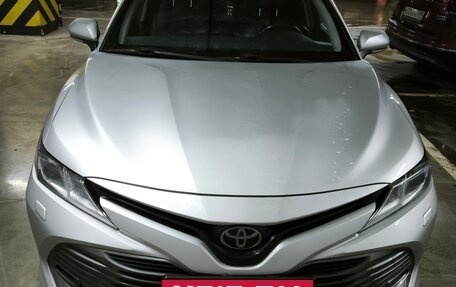 Toyota Camry, 2019 год, 3 150 000 рублей, 2 фотография