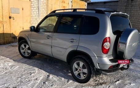 Chevrolet Niva I рестайлинг, 2013 год, 670 000 рублей, 3 фотография