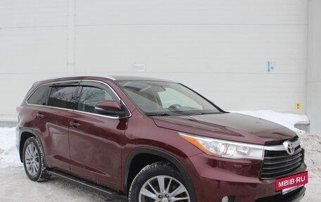 Toyota Highlander III, 2014 год, 2 570 000 рублей, 3 фотография