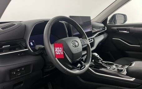 Toyota Highlander, 2025 год, 6 150 000 рублей, 18 фотография