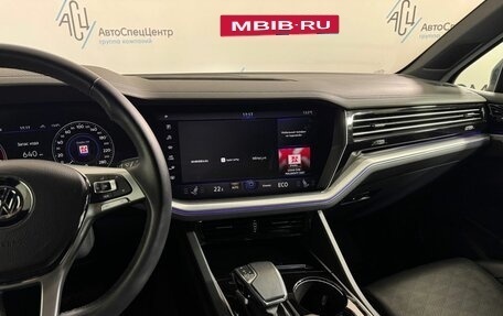 Volkswagen Touareg III, 2019 год, 5 986 000 рублей, 19 фотография