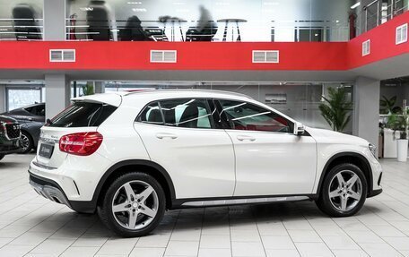 Mercedes-Benz GLA, 2015 год, 1 750 000 рублей, 2 фотография