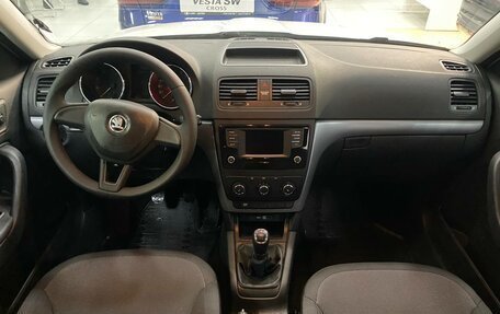 Skoda Yeti I рестайлинг, 2017 год, 1 350 000 рублей, 13 фотография