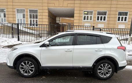 Toyota RAV4, 2019 год, 3 800 000 рублей, 7 фотография