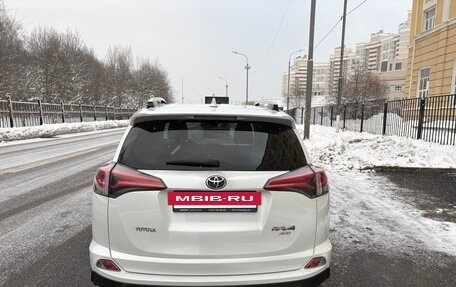 Toyota RAV4, 2019 год, 3 800 000 рублей, 5 фотография