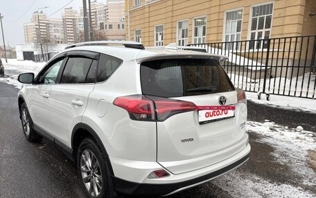 Toyota RAV4, 2019 год, 3 800 000 рублей, 6 фотография