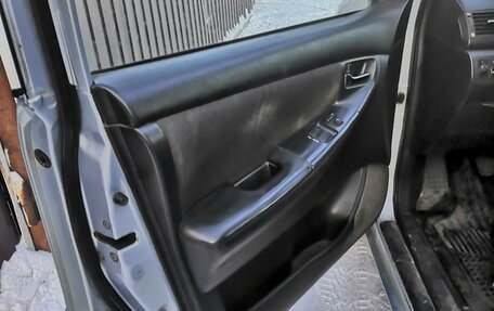 Toyota Corolla, 2004 год, 385 000 рублей, 14 фотография