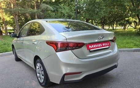 Hyundai Solaris II рестайлинг, 2017 год, 870 000 рублей, 2 фотография