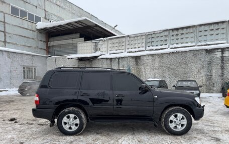 Toyota Land Cruiser 100 рестайлинг 2, 2006 год, 2 150 000 рублей, 3 фотография