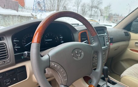 Toyota Land Cruiser 100 рестайлинг 2, 2006 год, 2 150 000 рублей, 18 фотография