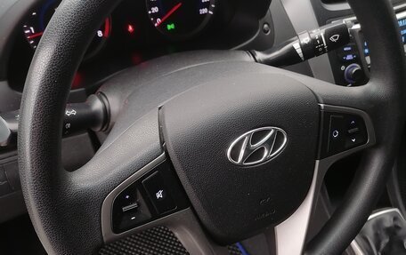 Hyundai Solaris II рестайлинг, 2015 год, 799 000 рублей, 13 фотография