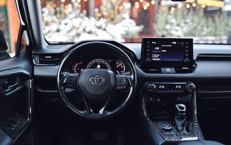 Toyota RAV4, 2020 год, 3 400 000 рублей, 15 фотография