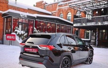 Toyota RAV4, 2020 год, 3 400 000 рублей, 5 фотография