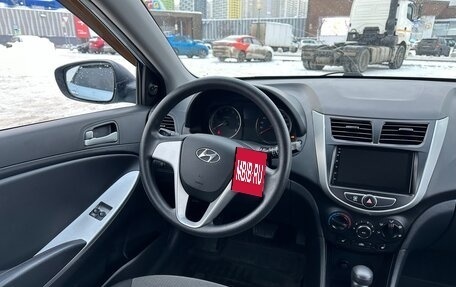 Hyundai Solaris II рестайлинг, 2012 год, 865 000 рублей, 10 фотография