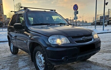 Chevrolet Niva I рестайлинг, 2011 год, 315 000 рублей, 1 фотография