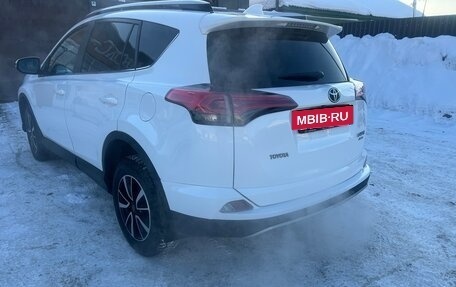 Toyota RAV4, 2017 год, 2 600 000 рублей, 7 фотография