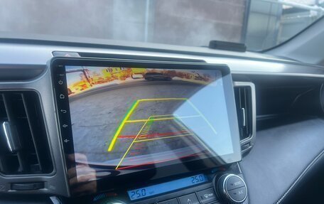 Toyota RAV4, 2017 год, 2 600 000 рублей, 10 фотография