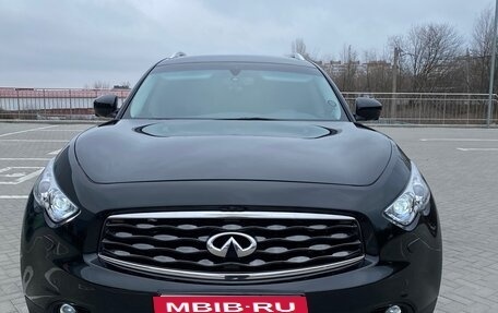 Infiniti FX II, 2009 год, 1 850 000 рублей, 2 фотография