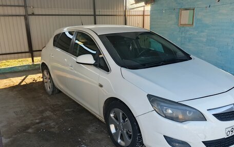 Opel Astra J, 2011 год, 670 000 рублей, 8 фотография