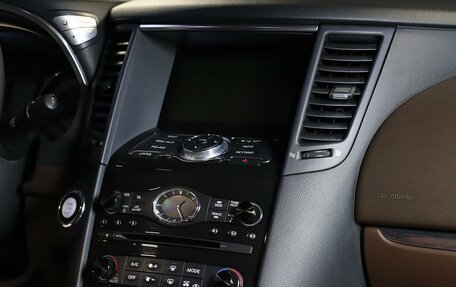 Infiniti QX70, 2015 год, 1 849 000 рублей, 13 фотография