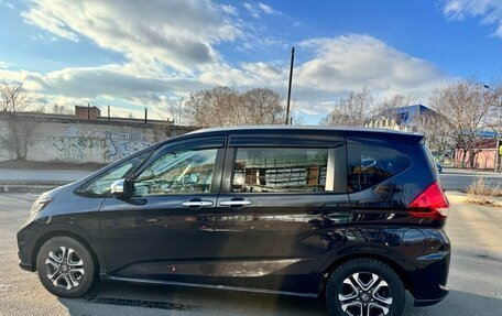 Honda Freed II, 2022 год, 1 900 000 рублей, 3 фотография