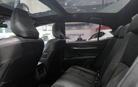 Toyota Camry, 2024 год, 3 885 000 рублей, 15 фотография