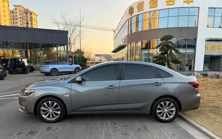 Chevrolet Monza, 2022 год, 970 004 рублей, 3 фотография