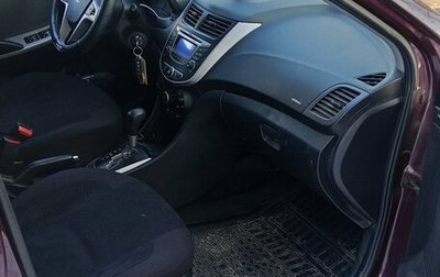 Hyundai Solaris II рестайлинг, 2013 год, 900 000 рублей, 1 фотография