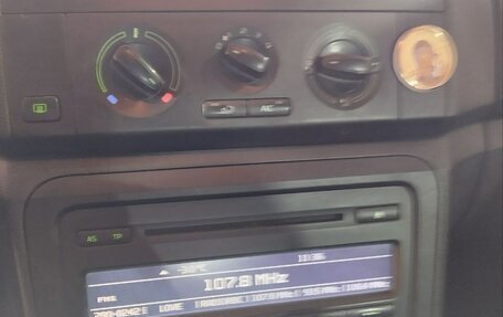 Skoda Fabia II, 2013 год, 370 000 рублей, 7 фотография