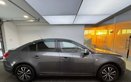 Chevrolet Cruze II, 2011 год, 599 000 рублей, 4 фотография