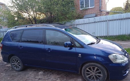 Toyota Avensis Verso I рестайлинг, 2003 год, 650 000 рублей, 4 фотография