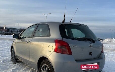 Toyota Yaris III рестайлинг, 2008 год, 666 000 рублей, 4 фотография