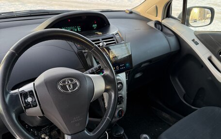 Toyota Yaris III рестайлинг, 2008 год, 666 000 рублей, 14 фотография