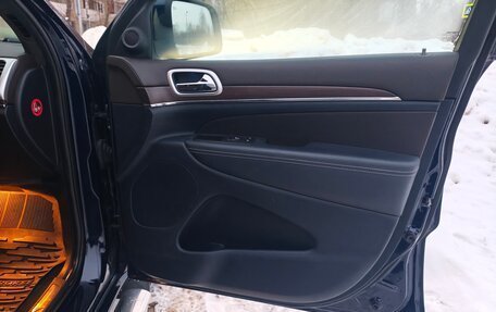 Jeep Grand Cherokee, 2014 год, 3 000 000 рублей, 23 фотография