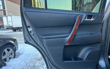 Toyota Highlander III, 2011 год, 2 050 000 рублей, 11 фотография