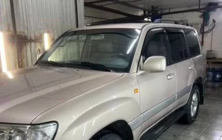 Toyota Land Cruiser 100 рестайлинг 2, 2006 год, 2 600 000 рублей, 3 фотография