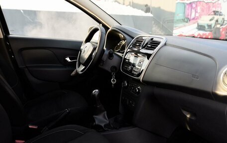 Renault Sandero II рестайлинг, 2016 год, 887 000 рублей, 6 фотография