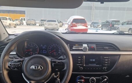 KIA Rio IV, 2018 год, 850 000 рублей, 6 фотография