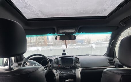 Toyota Land Cruiser 200, 2011 год, 2 900 000 рублей, 8 фотография