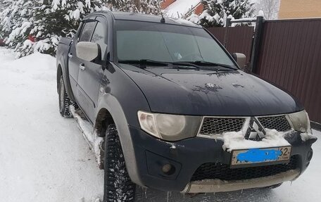 Mitsubishi L200 IV рестайлинг, 2012 год, 1 570 000 рублей, 3 фотография