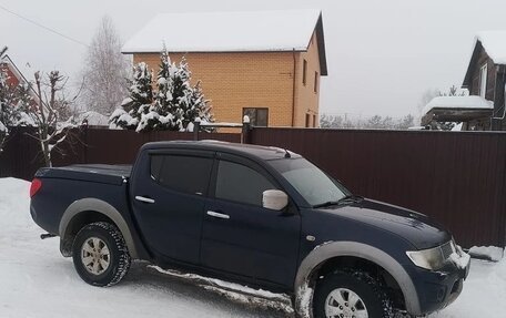 Mitsubishi L200 IV рестайлинг, 2012 год, 1 570 000 рублей, 2 фотография