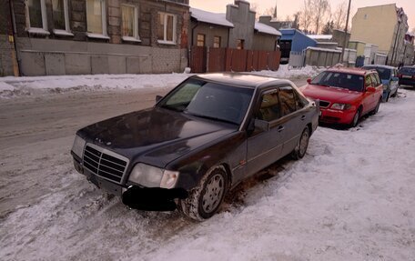 Mercedes-Benz E-Класс, 1993 год, 270 000 рублей, 4 фотография