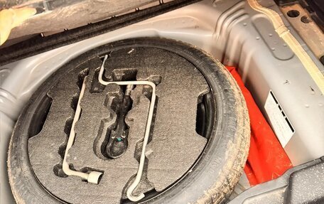 Toyota Ractis I, 2009 год, 720 000 рублей, 3 фотография