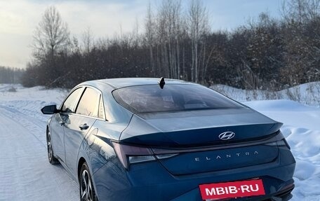 Hyundai Elantra, 2021 год, 2 000 000 рублей, 5 фотография