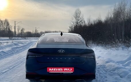 Hyundai Elantra, 2021 год, 2 000 000 рублей, 8 фотография